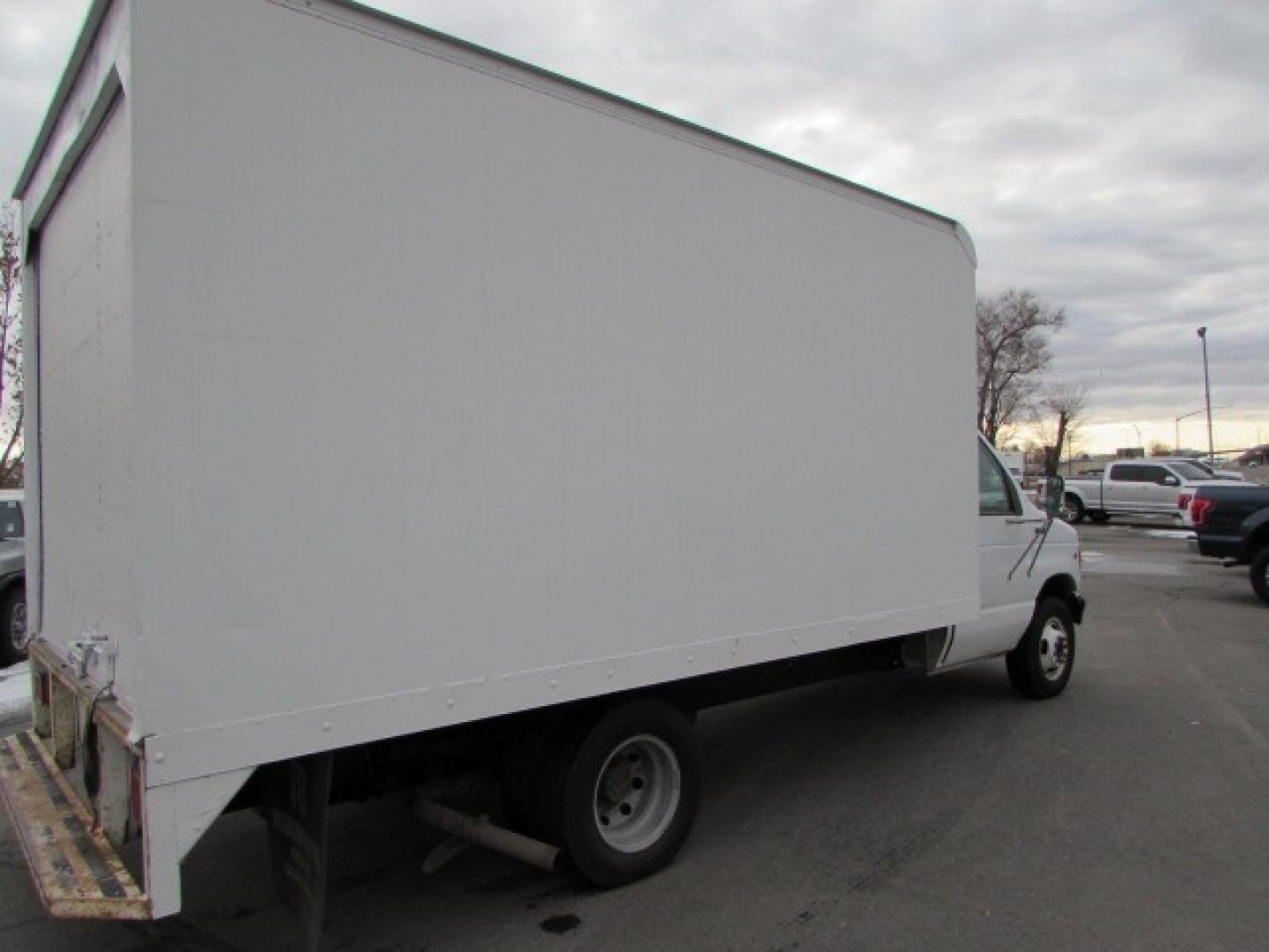 1998 White /Gray Ford Econoline Box van (1FDWE30S0WH) with an 6.8 V10 engine, Automatic transmission, located at 4562 State Avenue, Billings, MT, 59101, (406) 896-9833, 45.769516, -108.526772 - Photo#6